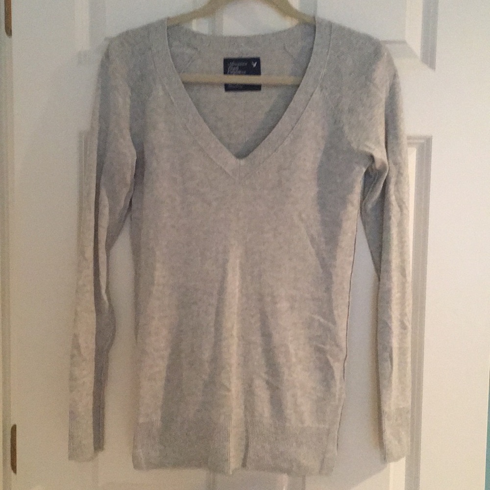 American Eagle Grey V-Neck Sweater